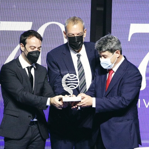 Agustín Martínez, Jorge Díaz y Antonio Mercero, Premio Planeta 2021 por "La bestia”
